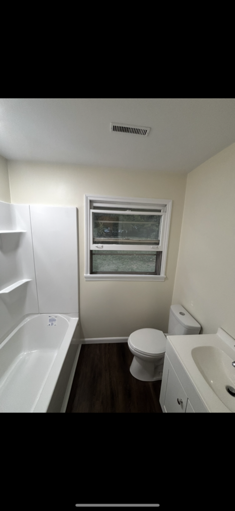 Bathroom Floor and Bathtub Repair in Muscle Shoals